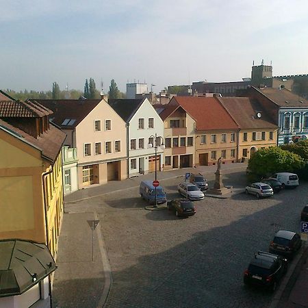 Hotel Mrázek Pardubice Kültér fotó