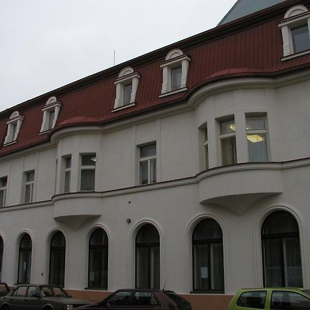 Hotel Mrázek Pardubice Kültér fotó