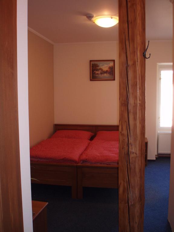 Hotel Mrázek Pardubice Szoba fotó