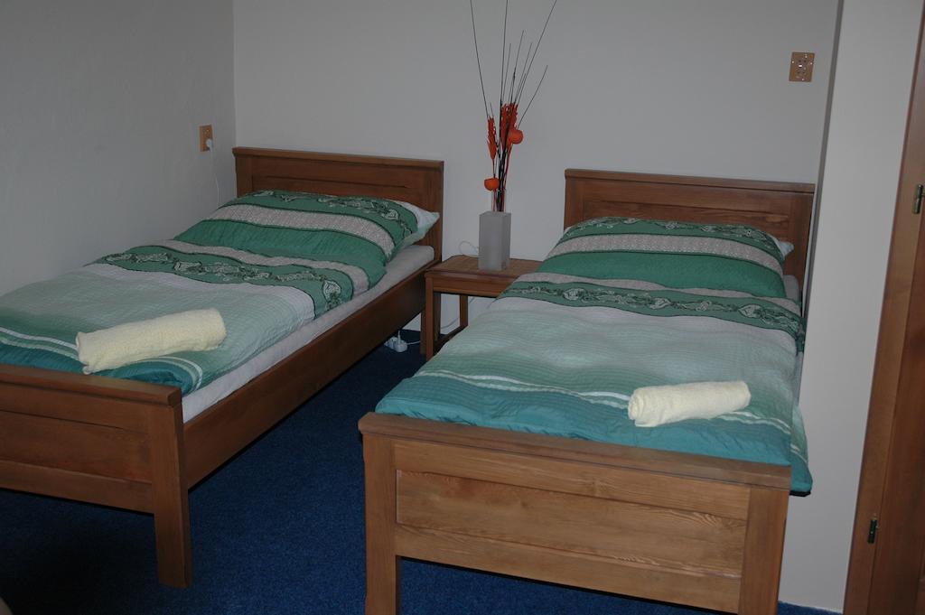 Hotel Mrázek Pardubice Szoba fotó